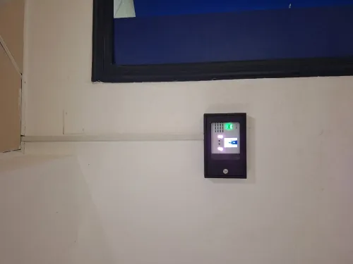 Pointeuse Biométrique, à digicode, à badge et faciale