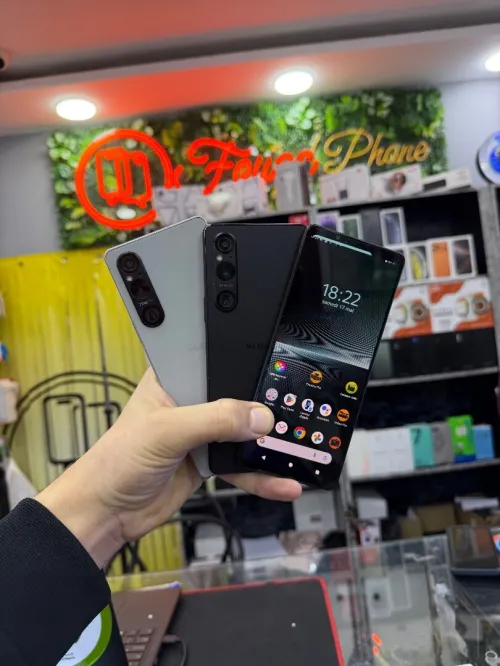 Sony Xperia 1v 5G Trace Exposition