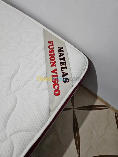Matelas 190x140 Mémoire forme état comme neuf + sommier état comme neuf