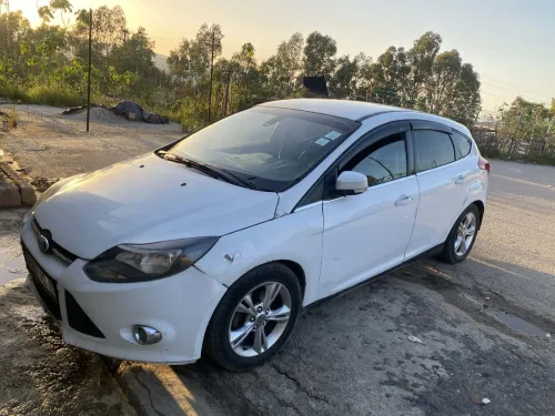 Ford Focus 4 portes 2013 Focus 4 portes