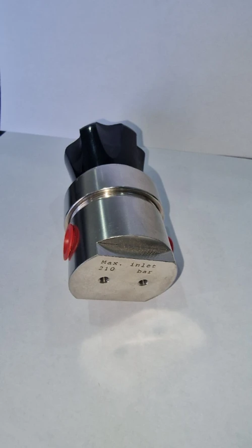 REGULATEUR DETANDEUR DE PRESSION 1/8 INOX 