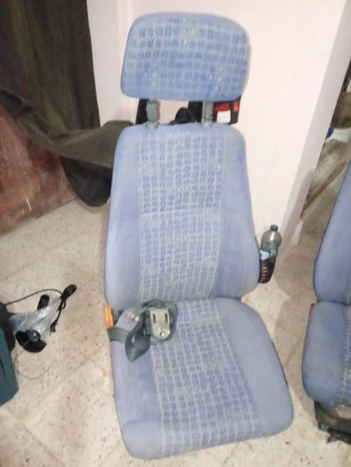 Chaise chauffeur+ 2 chaises passager 