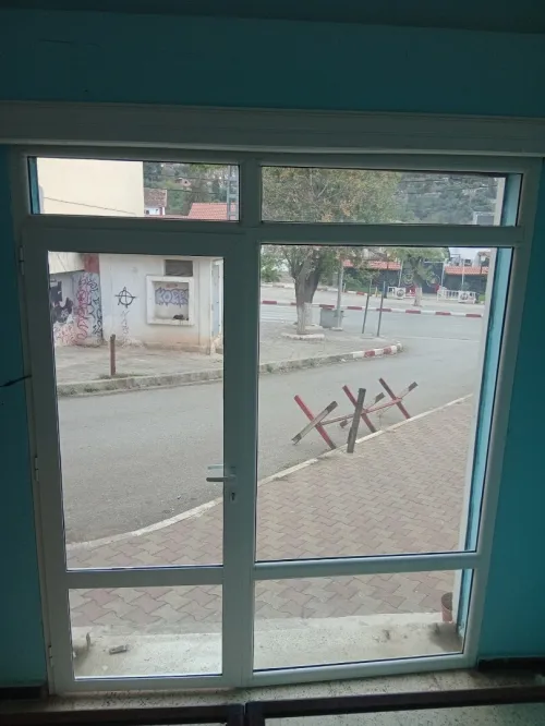 فيترينا + سيباراسيون جدد Vitrine L200cm*H220cm  |  Séparation L210cm*H240cm