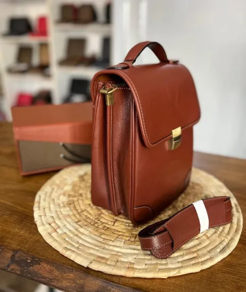 Sacoche véritable cuir