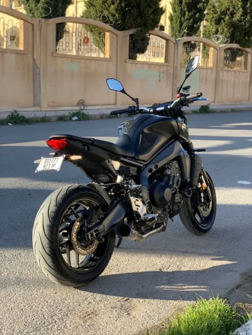 YAMAHA MT-09 2023