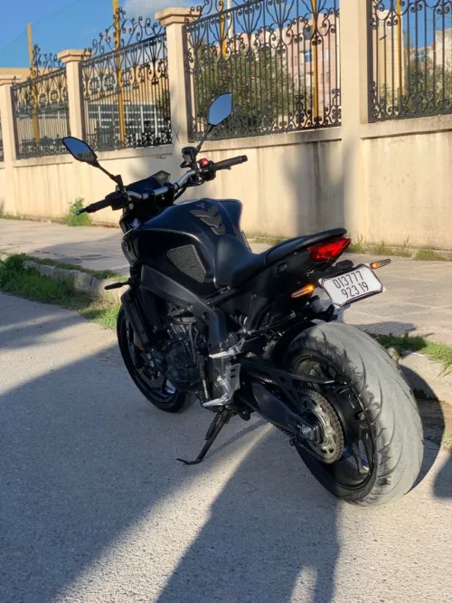 YAMAHA MT-09 2023