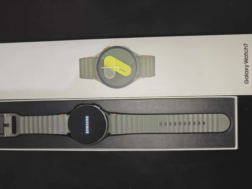 Samsung Galaxy Watch 7 44mm LTE / eSIM - État 10/10