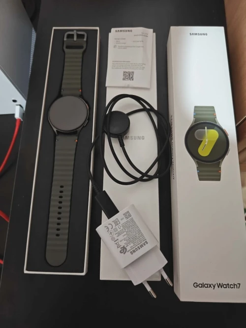 Samsung Galaxy Watch 7 44mm LTE / eSIM - État 10/10