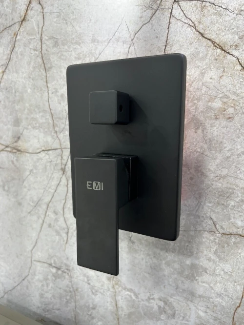 Colone de douche encastrée emi italienne inox