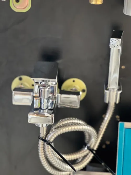 Douchette de toilette avec robinet 