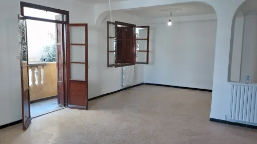 Location Appartement Niveau de villa F4 Alger Draria