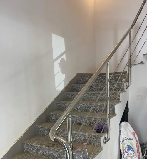 Rompe d'escaliers et garde corps en inox et en verre trempé 
