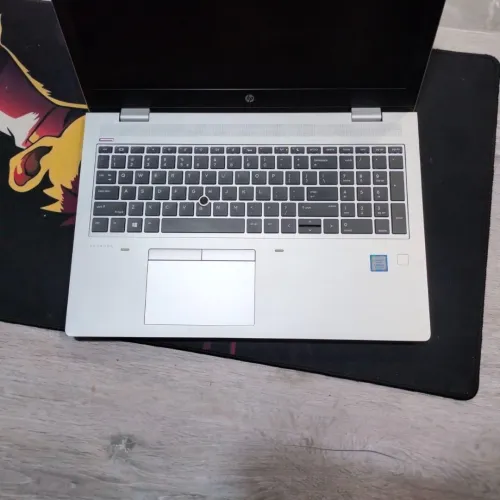 HP  I5-8eme / 8 Ga DDR4 / 256 NVMe / 15.6 FHD IPS / Batterie 5h + chargeur Original