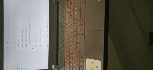 Dell G15.  CPU intel I9 13900HX 2.20 GHZ. RAM 32GB  DISK 2TO.  GPU NVIDIA GeForce RTX 4060 16Gb