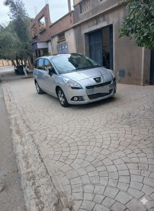 Peugeot 5008 2012 Allure