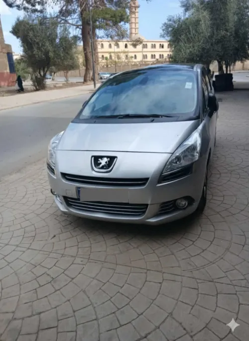 Peugeot 5008 2012 Allure