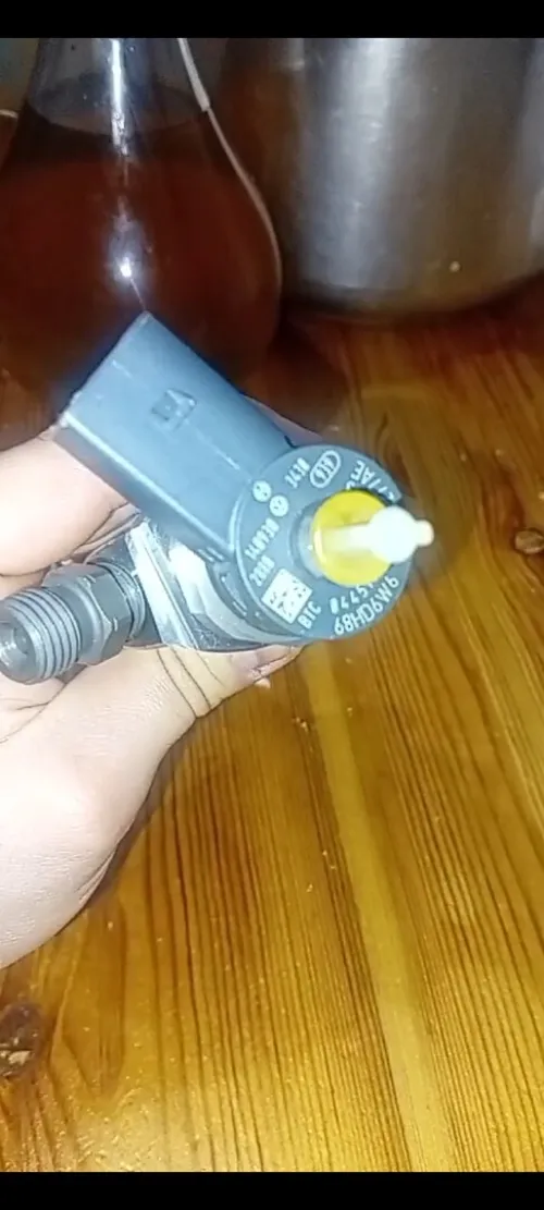 Injecteur volkswagen 04L AE