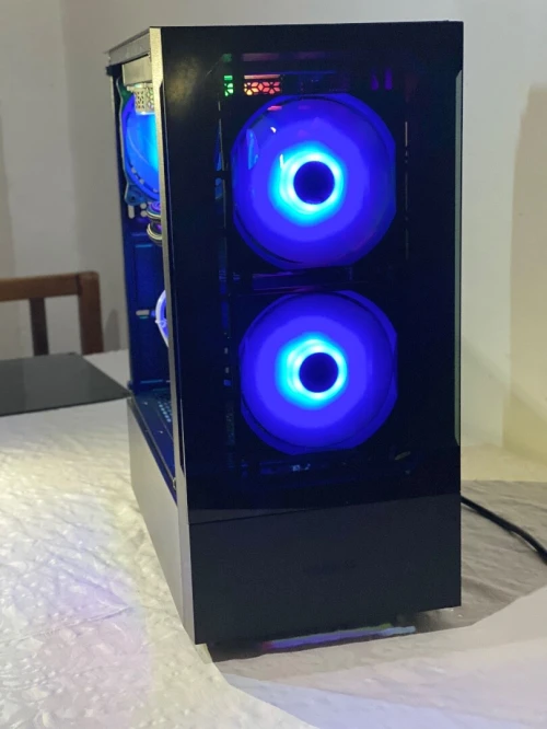 Pc gamer i5 12400f/rx7600/16gb ram/256gb ssd nvme جديد