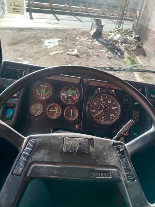 Volvo F10+ 1987