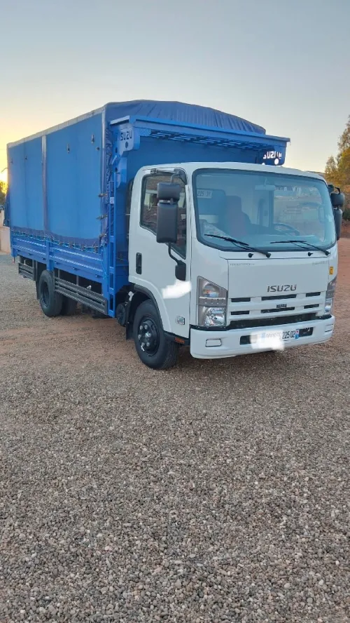Isuzu Npr 2025