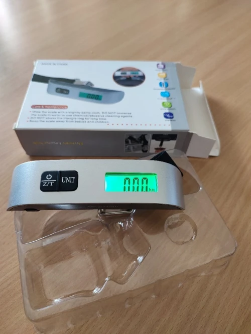 ميزان إلكتروني لوزن الحقائب و الأغراض حتى 50 كغ Balance à bagage électronique pèse jusqu'à 50 kg