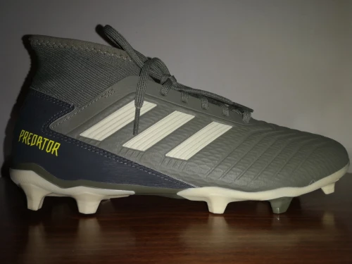 Soulier adidas