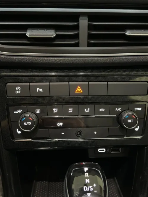Volkswagen Tharu XR  2026 