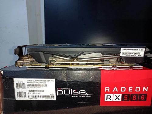 SAPPHIRE PULSE RX 580 8G 2304sp ETAT 10/10 Avec Boitier