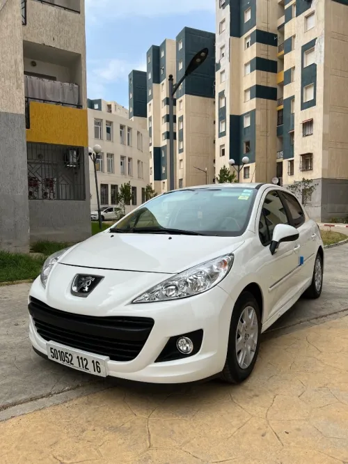 Peugeot 207 2012 Fennec