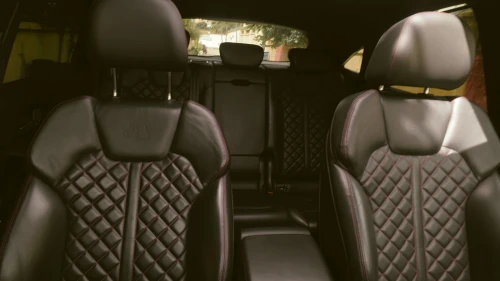 Audi Q5 2023 Slin