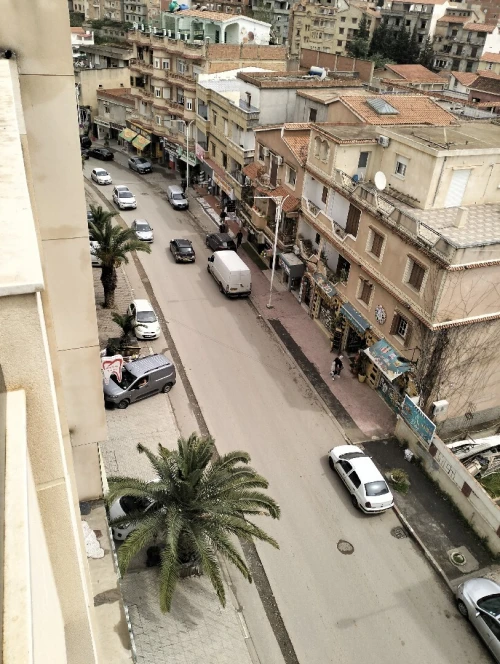 Location Appartement Niveau de villa F3 Alger Baba hassen