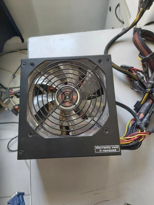Alimentation Gigabyte 585 Watts d'occasion