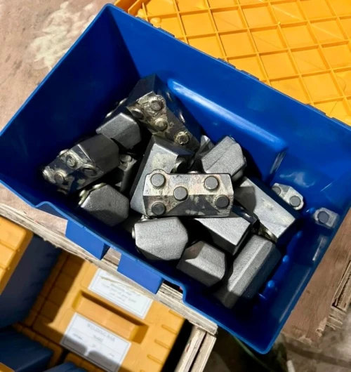 PIC et PORTE-PIC DENT et PORTE-DENT POUR TRANCHEUSE FOREUSE FRAISEUSE A FROID CASAGRANDE SOILMEC BAUER MAIT SANY XCMG VOGELE WIRTGEN VOLVO MARINI VERMEER GARBIN 