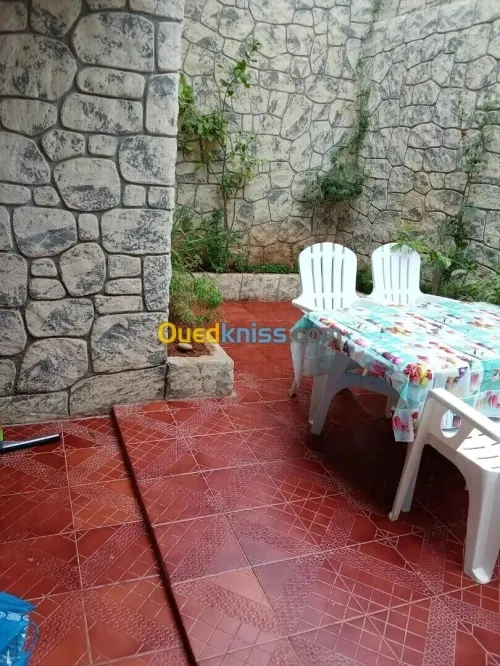 Vente Appartement Niveau de villa F2 Béjaïa Beni ksila