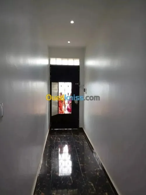 Vente Appartement Niveau de villa F2 Béjaïa Beni ksila