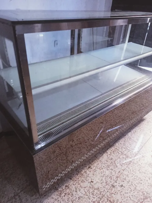 Présentoir pâtisserie1m 80 sur 65 ventiler