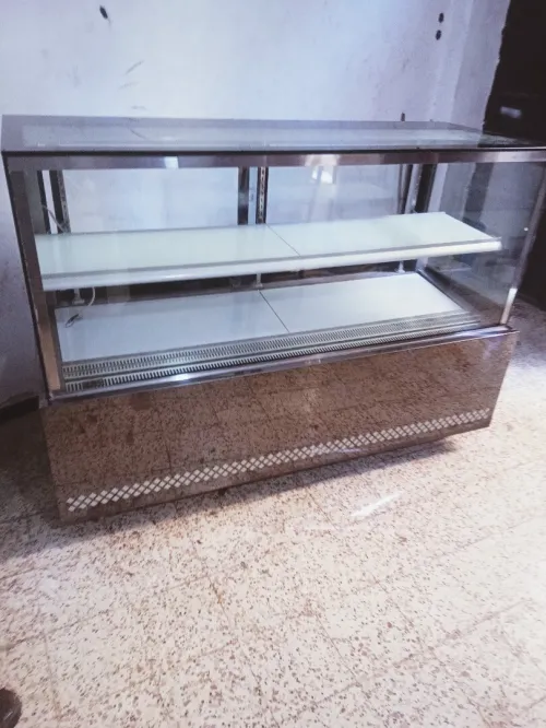 Présentoir pâtisserie1m 80 sur 65 ventiler