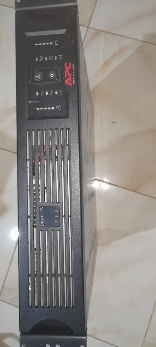 ONDULEUR SMART UPS 750 VA