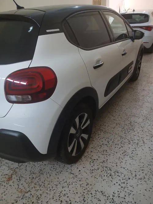 Citroen C3 1.2 82cv simple 2023 Shine