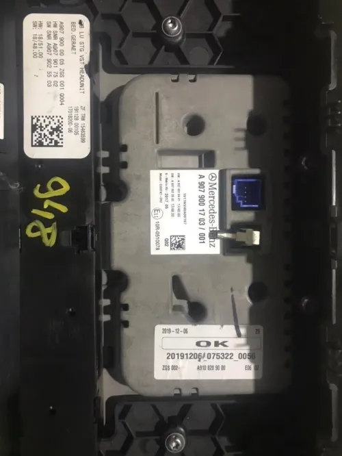  Original Mercedes-Benz SPRINTER 907 Control Unit Display Radio