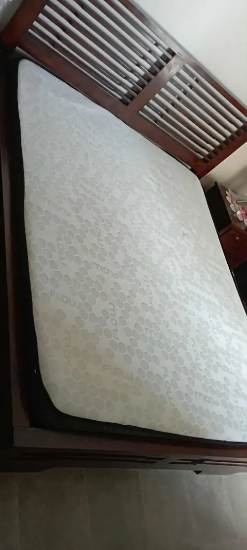 Matelas فراش