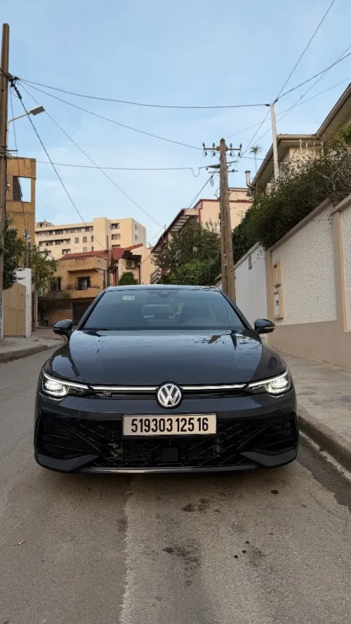 Volkswagen Golf 8 2025 R-Line