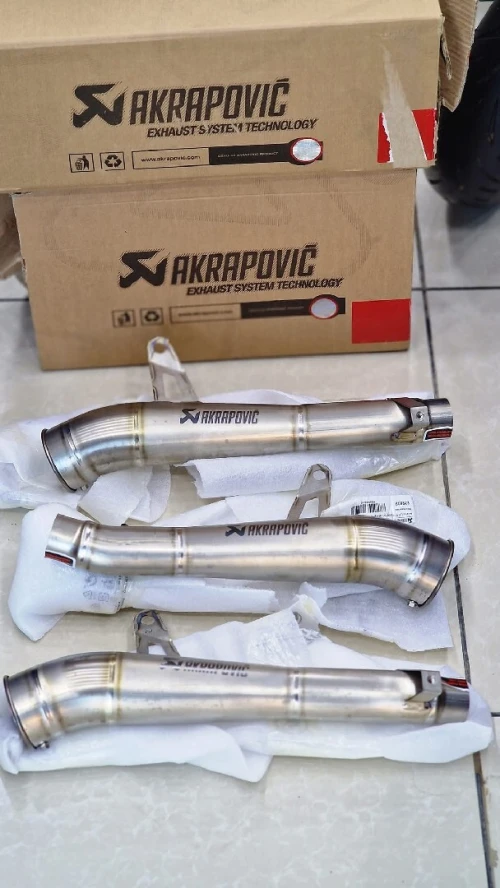 Pot Akrapovic gp pour kawasaki Z900 et Z1000