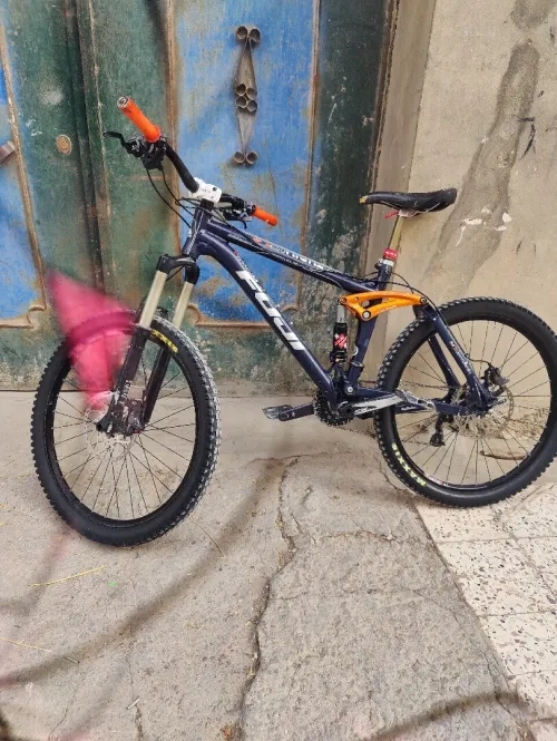 Vélo fuji 26 puce 