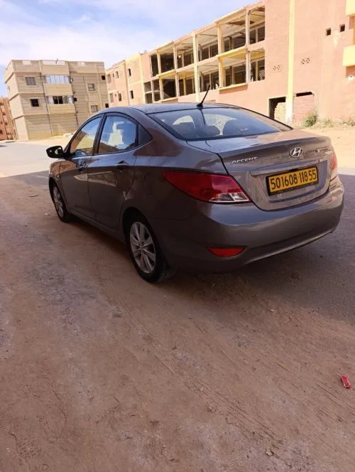Hyundai Accent RB  4 portes 2018 Accent RB  4 portes