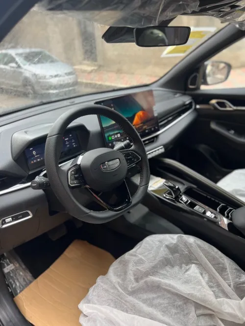 Geely Coolray 2025 Brek