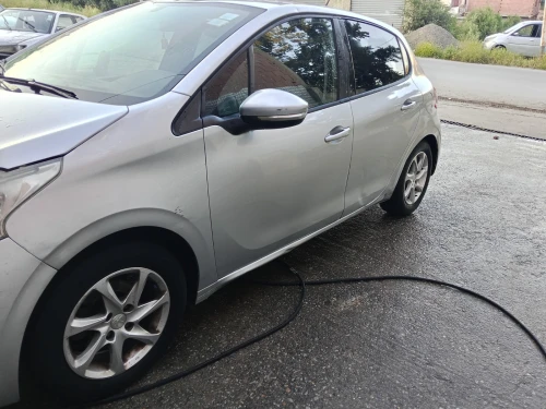 Peugeot 208 2015 Access Facelift