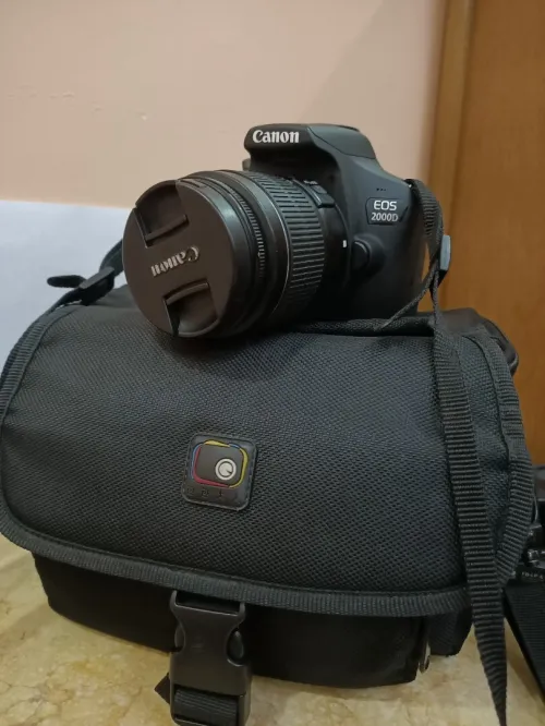 Canon 2000D