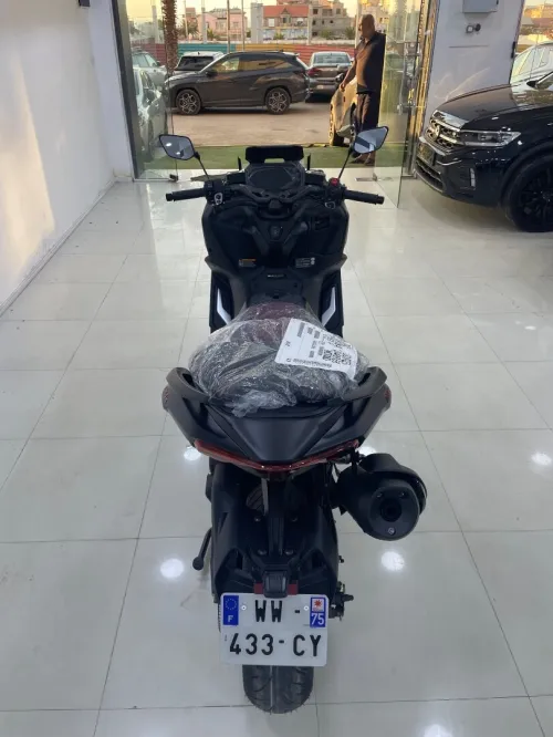 Yamaha T max black max anniversary 2026