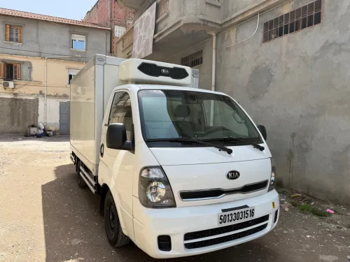 Kia K2700 frigo 2015